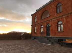 Yan Guest House